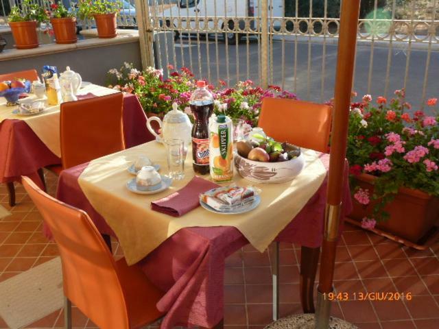 Bed and Breakfast Sogno Di Mare Pula Exterior foto